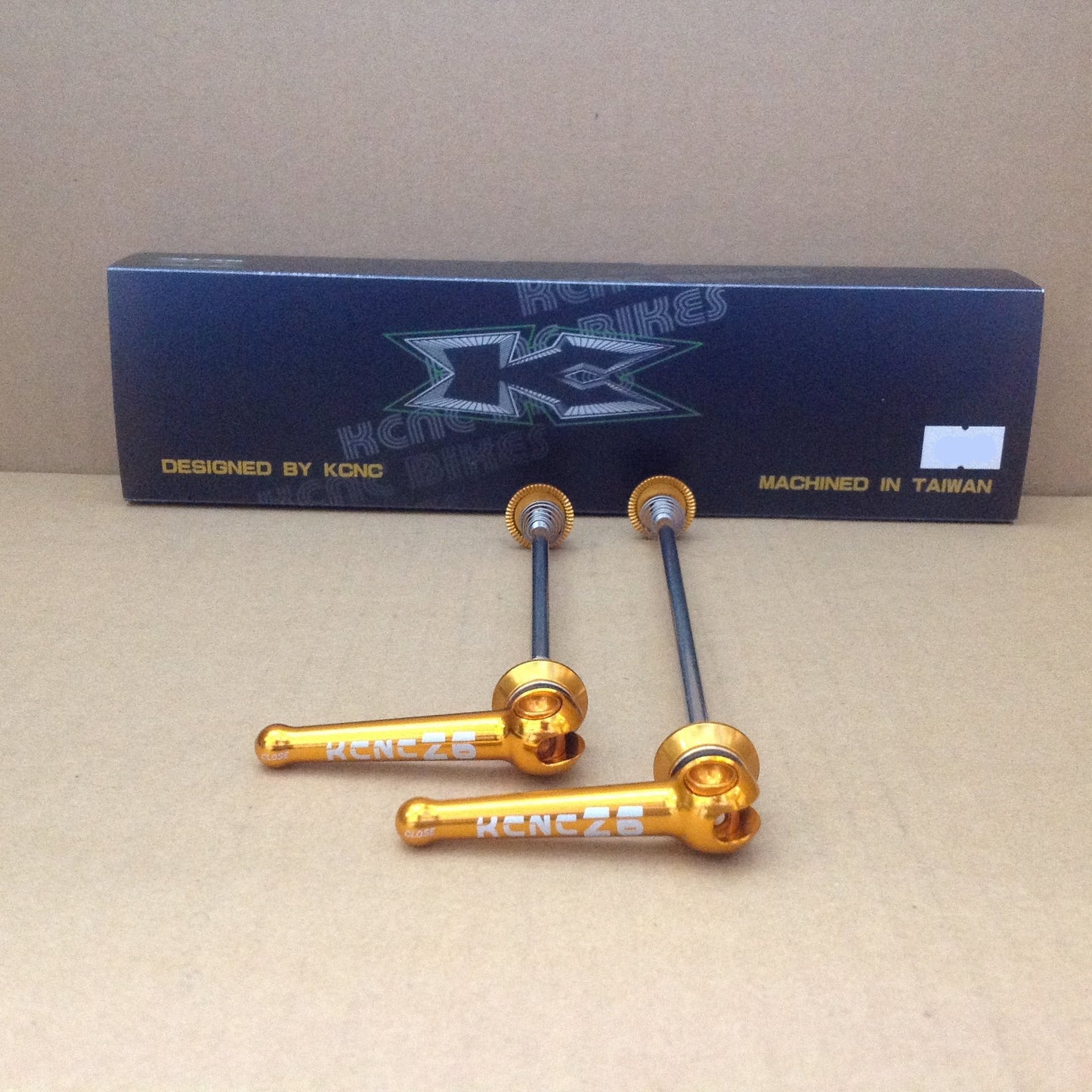 Z6 Skewer Road [OUTLET]