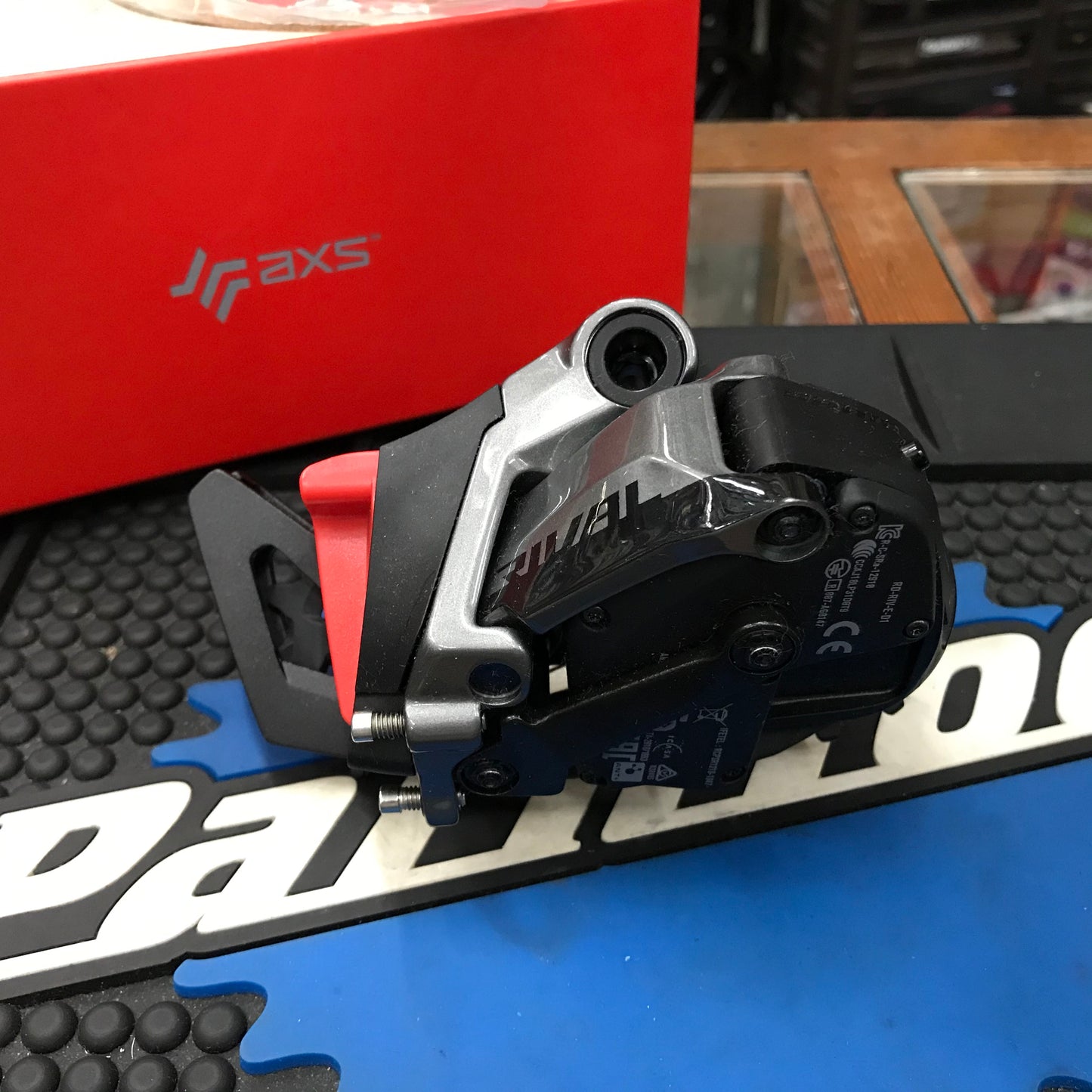 スラム ライバル eTap AXS ワイヤレス12段変速リアディレイラー - SRAM RIVAL eTap AXS Rear Derailleur - 高知の自転車専門店 Cycling Shop ヤマネ